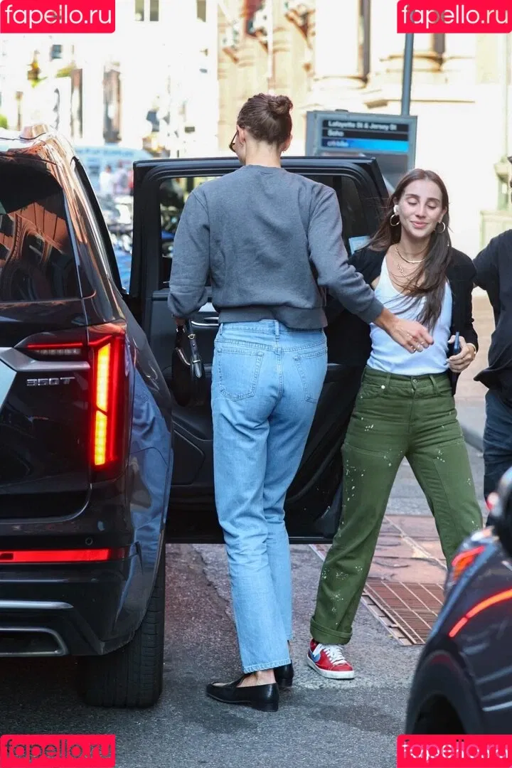 Karlie Kloss Onlyfans Photo Gallery 