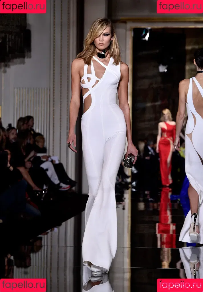 Karlie Kloss Onlyfans Photo Gallery 