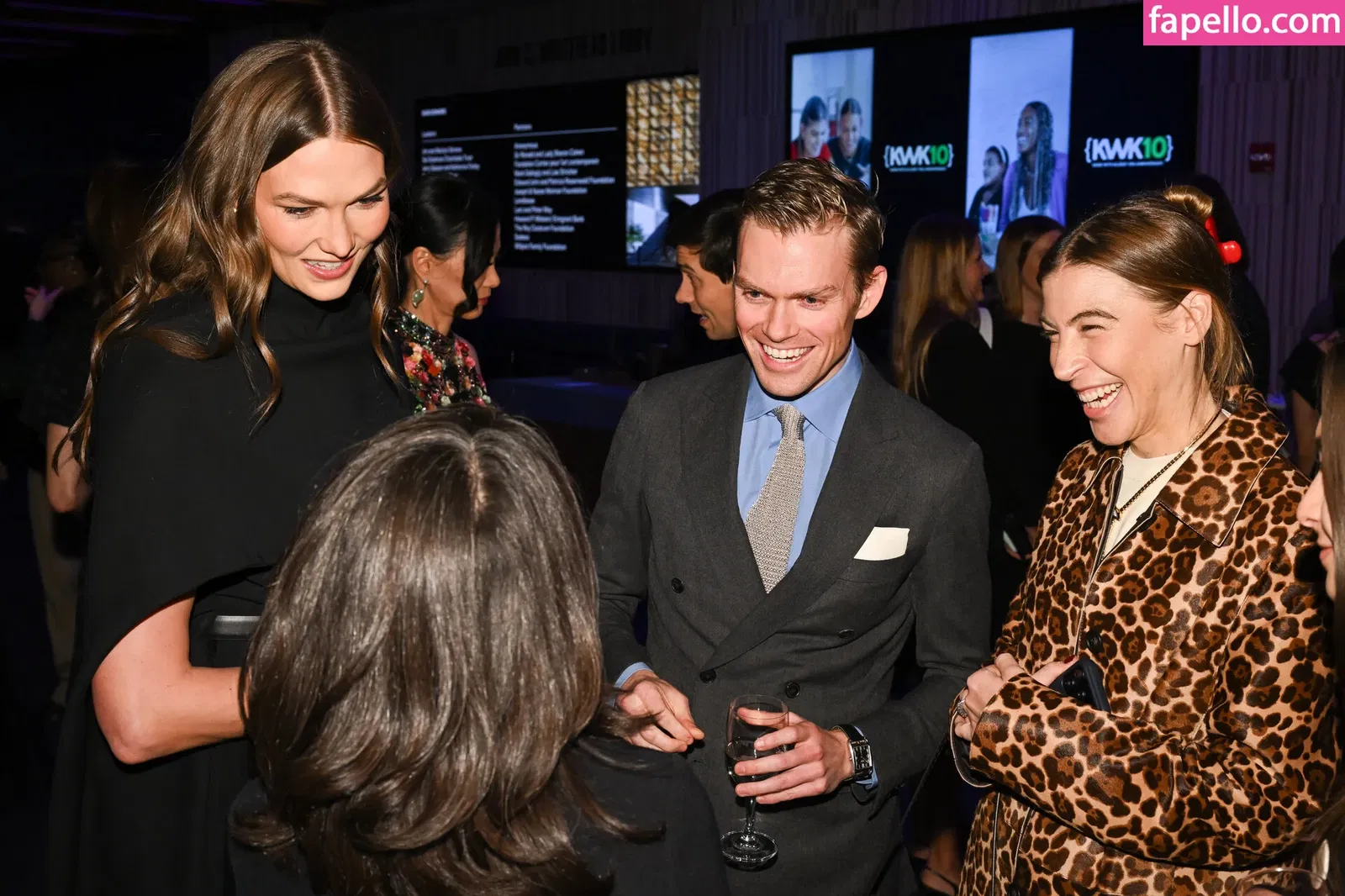 Karlie Kloss Onlyfans Photo Gallery 