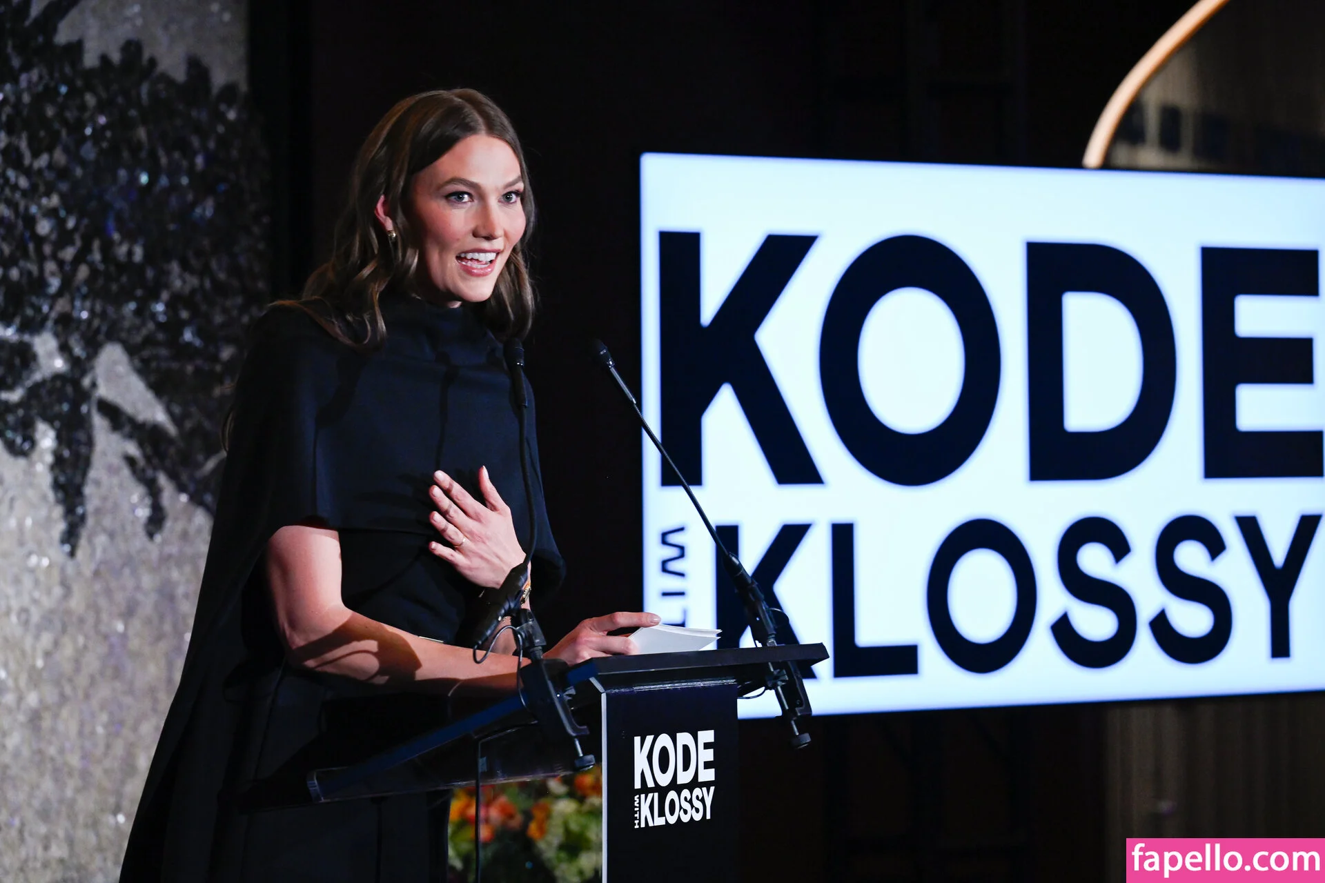 Karlie Kloss Onlyfans Photo Gallery 