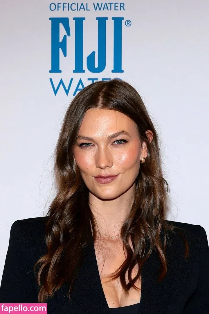 Karlie Kloss Onlyfans Photo Gallery 