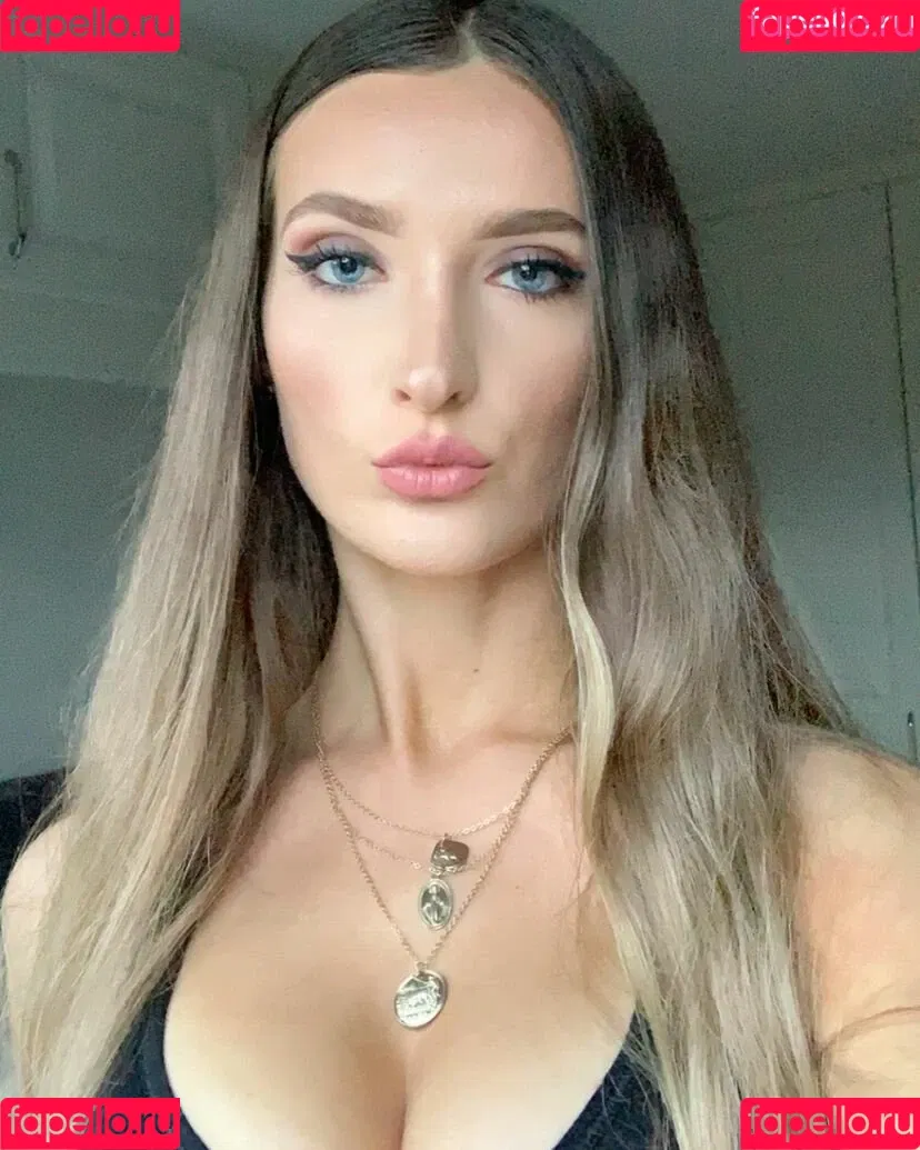 Ellabeth Willis Onlyfans Photo Gallery 