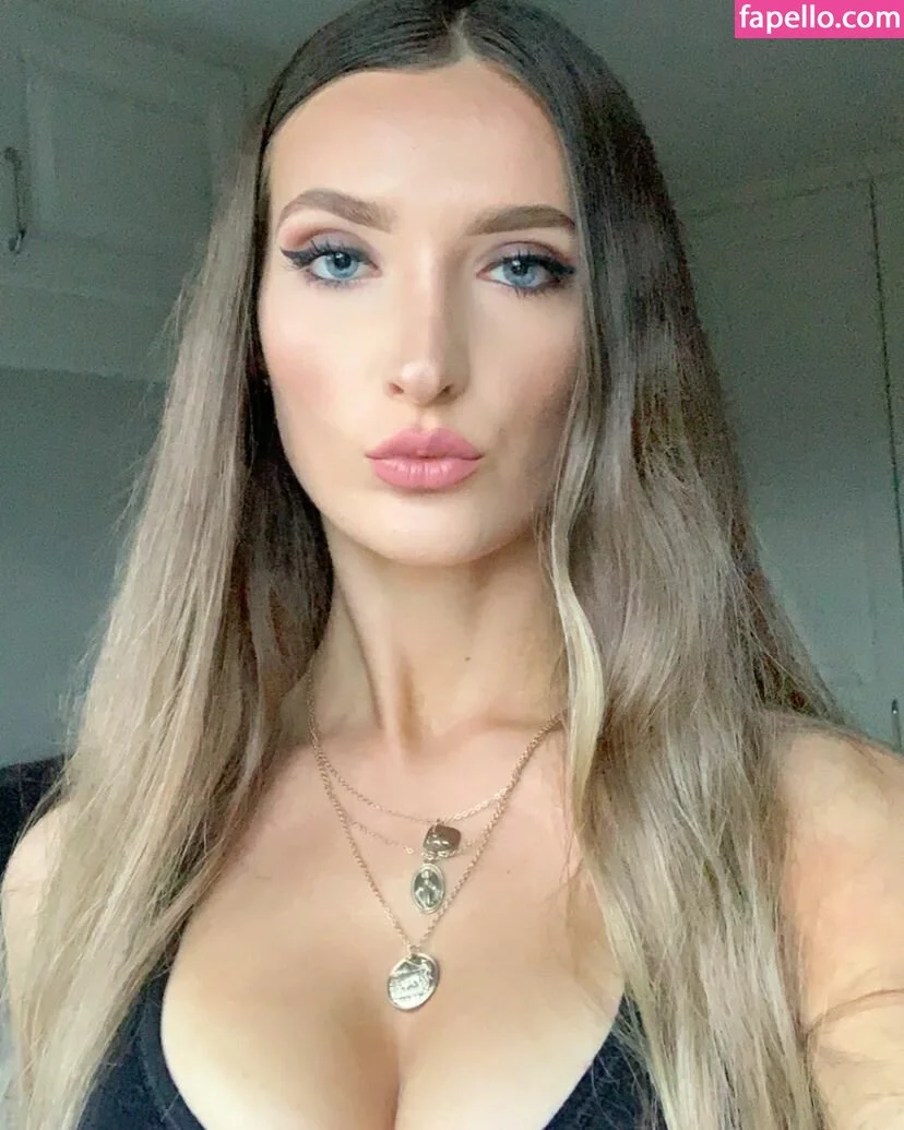 Ellabeth Willis Onlyfans Photo Gallery 