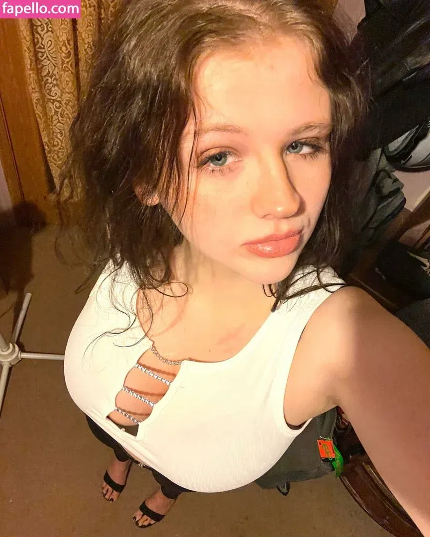 Kellybaby_yy Onlyfans Photo Gallery 