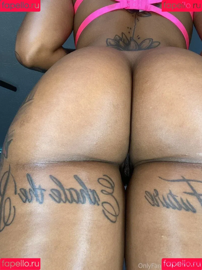 Tay1our Onlyfans Photo Gallery 