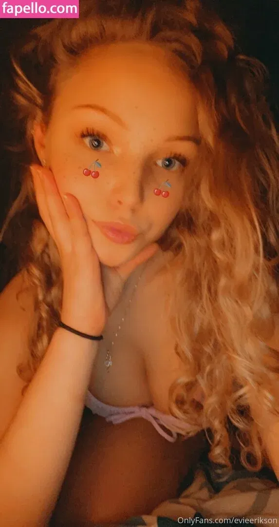 Evie Onlyfans Photo Gallery 