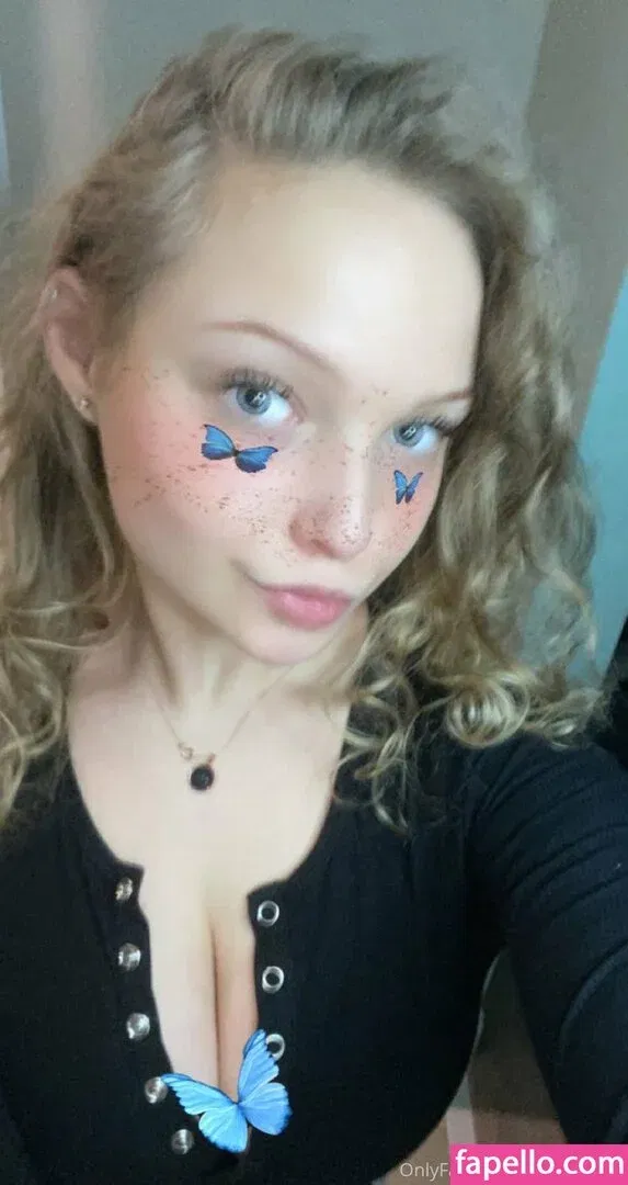 Evie Onlyfans Photo Gallery 