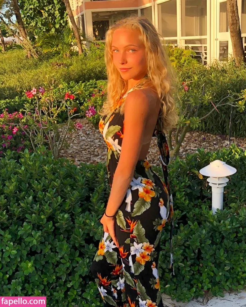 Evie Onlyfans Photo Gallery 