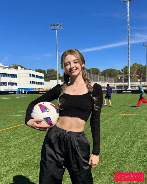 Elina Karimova Nude Onlyfans Photo 41