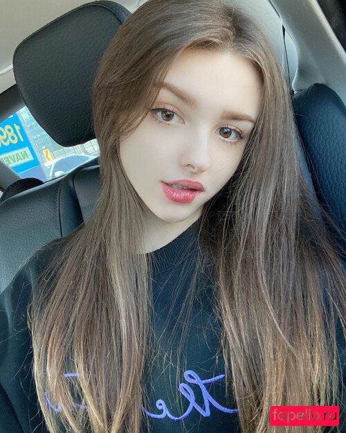 Elina Karimova Nude Onlyfans Photo 8