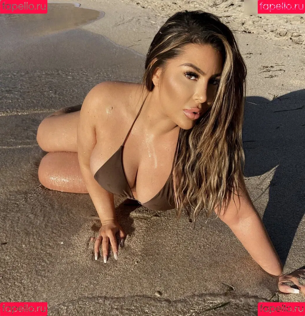 Melina.Million Onlyfans Photo Gallery 