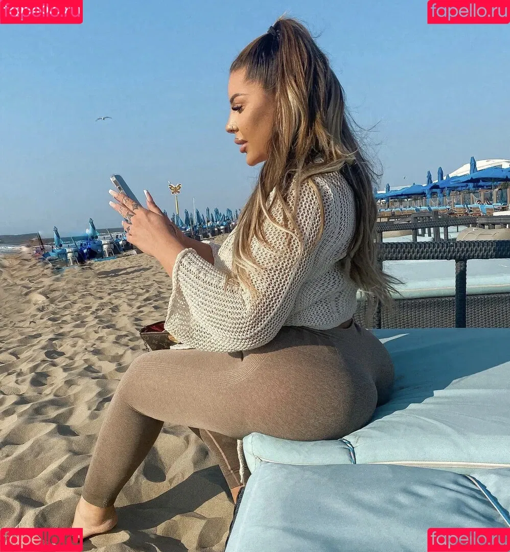 Melina.Million Onlyfans Photo Gallery 