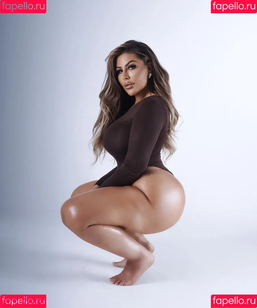Melina.Million Onlyfans Photo Gallery 