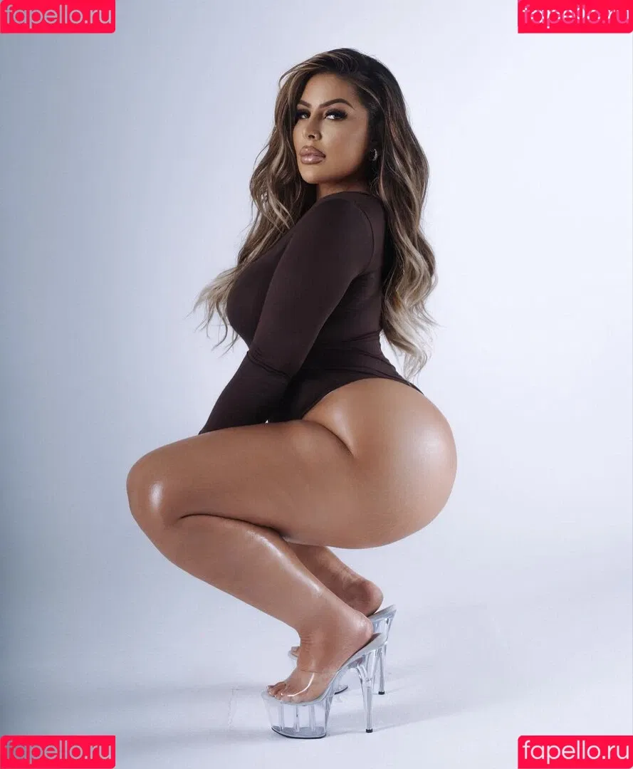 Melina.Million Onlyfans Photo Gallery 