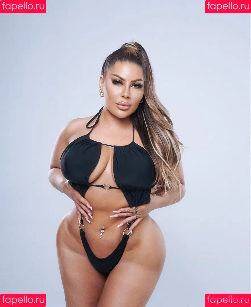 Melina.Million Onlyfans Photo Gallery 