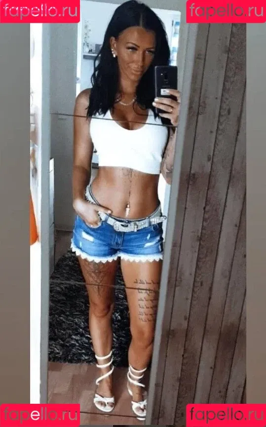 __anni__32 Onlyfans Photo Gallery 