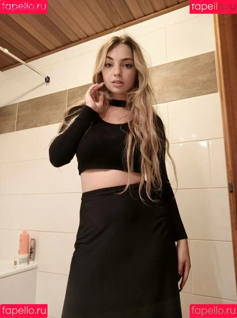 monica01.03 Onlyfans Photo Gallery 