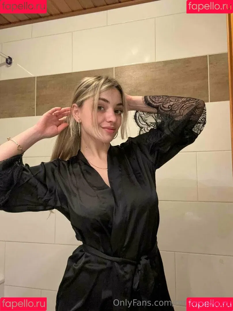 monica01.03 Onlyfans Photo Gallery 