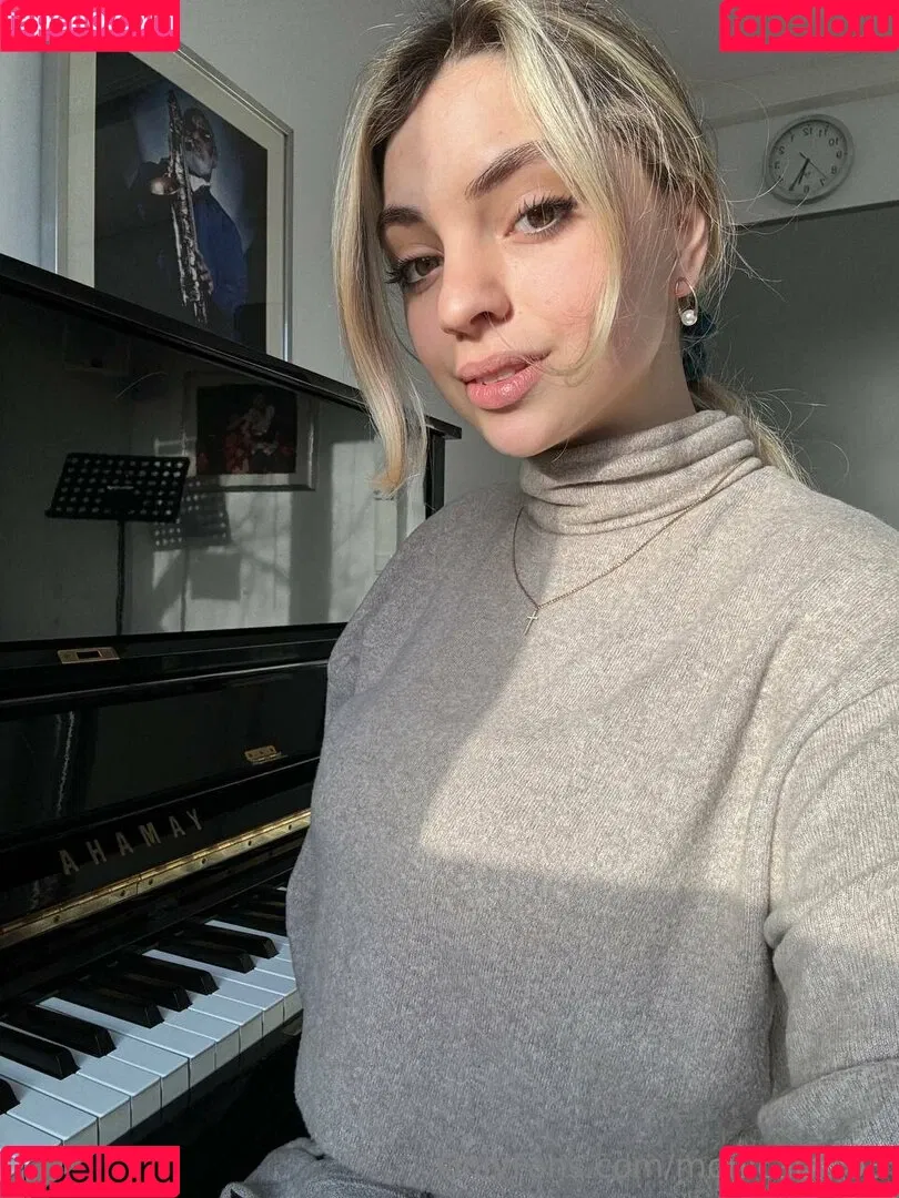 monica01.03 Onlyfans Photo Gallery 