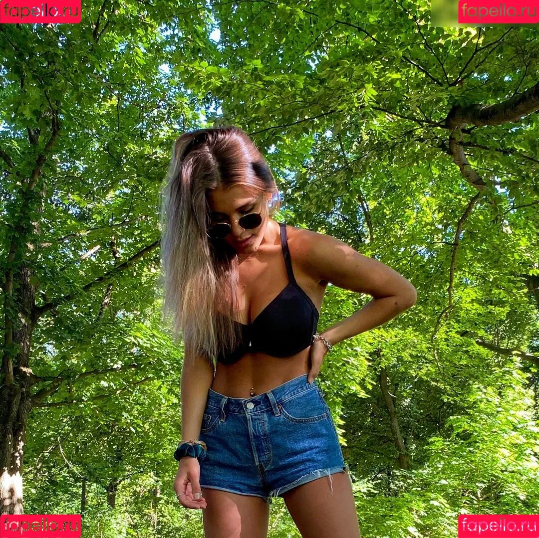 Felicia Fuchs Onlyfans Photo Gallery 
