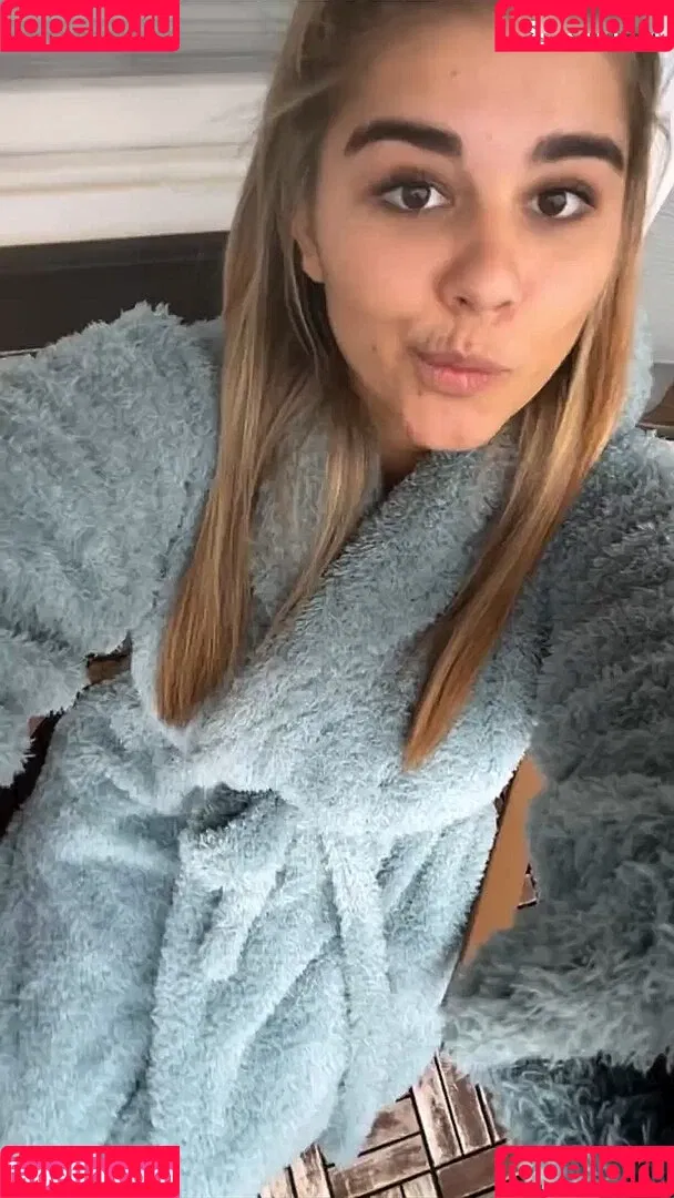Felicia Fuchs Onlyfans Photo Gallery 