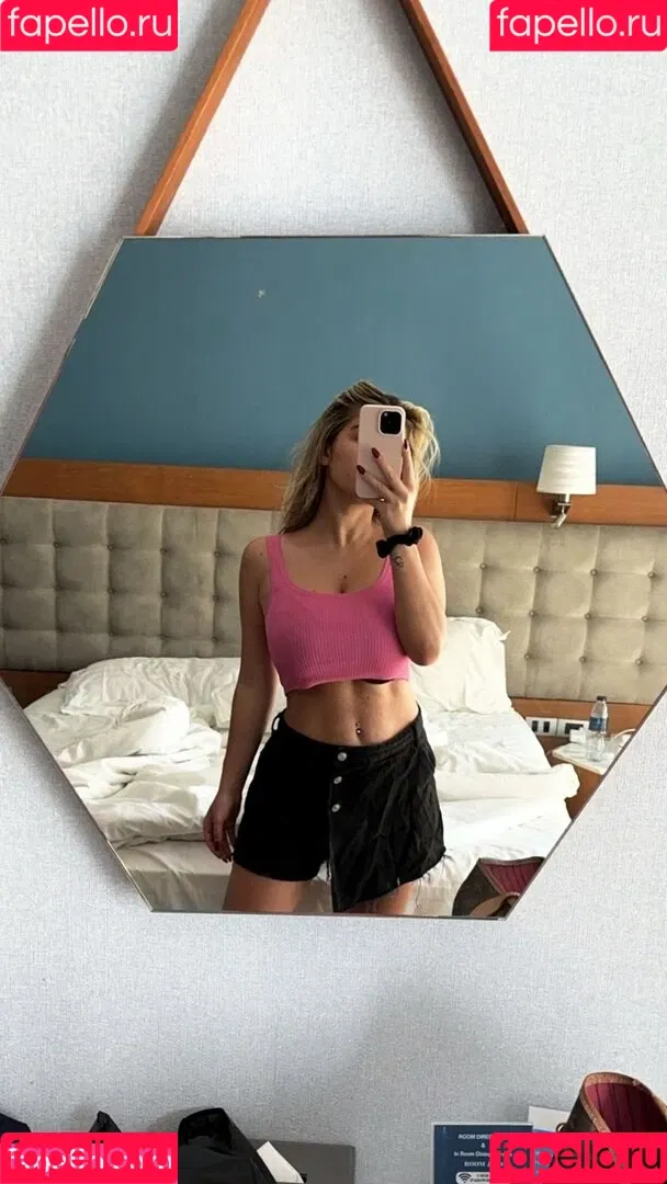 Felicia Fuchs Onlyfans Photo Gallery 