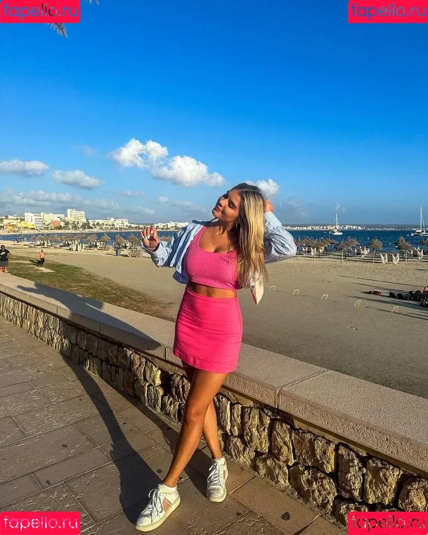 Felicia Fuchs Onlyfans Photo Gallery 