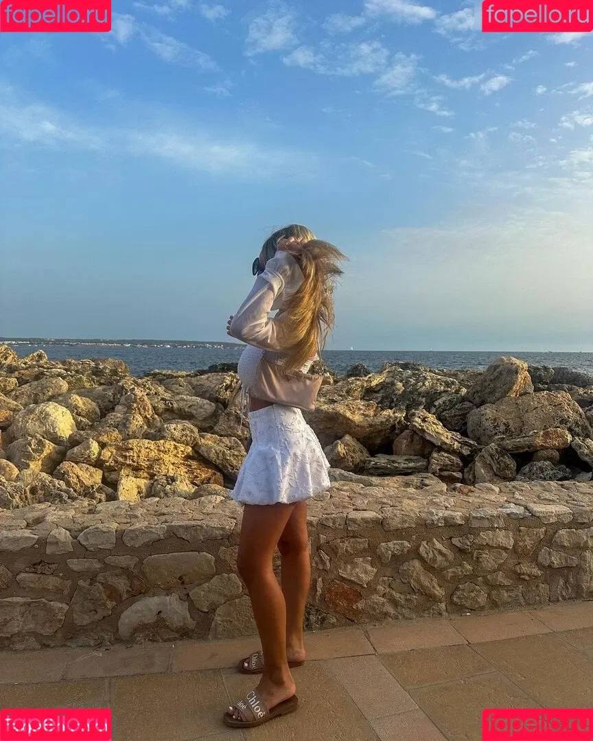 Felicia Fuchs Onlyfans Photo Gallery 