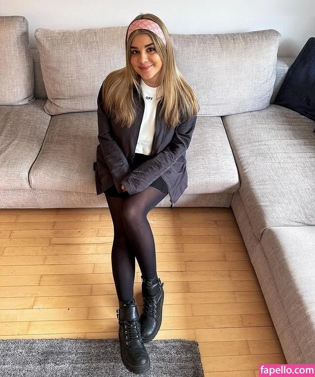 Felicia Fuchs Onlyfans Photo Gallery 