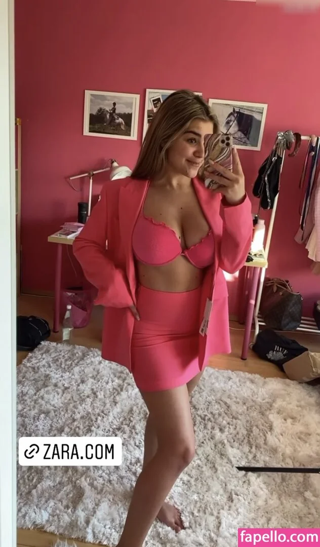 Felicia Fuchs Onlyfans Photo Gallery 