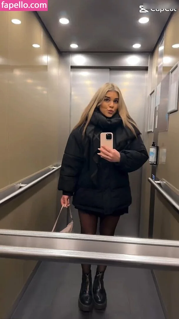 Felicia Fuchs Onlyfans Photo Gallery 