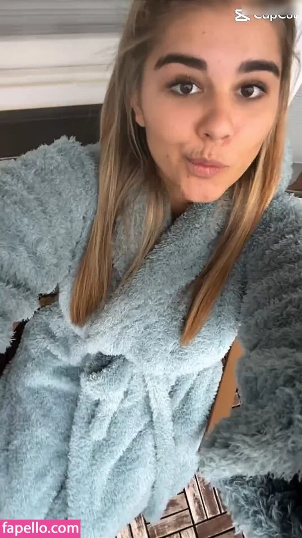 Felicia Fuchs Onlyfans Photo Gallery 