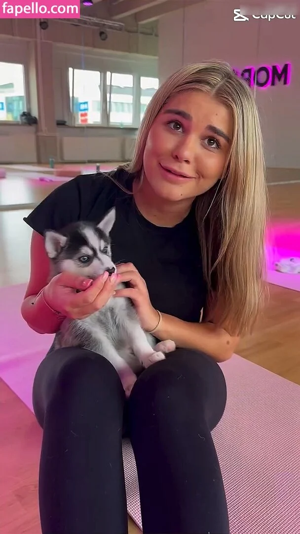 Felicia Fuchs Onlyfans Photo Gallery 