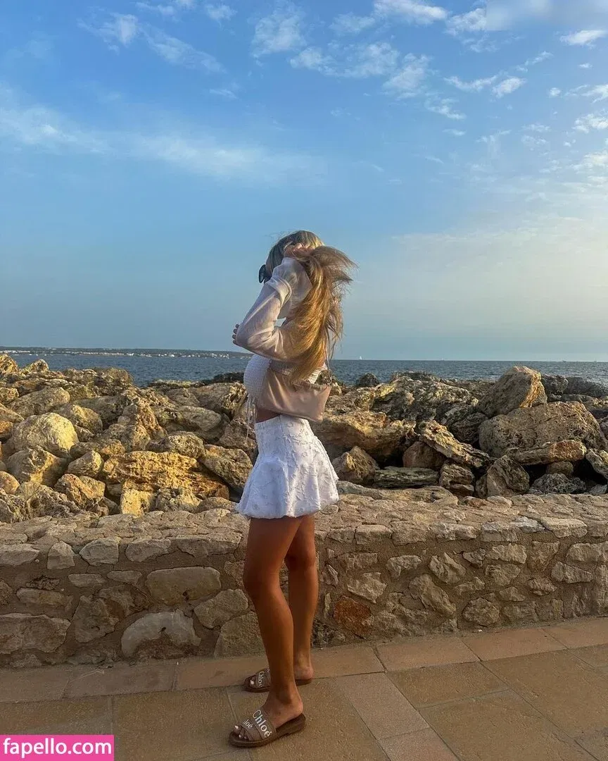 Felicia Fuchs Onlyfans Photo Gallery 