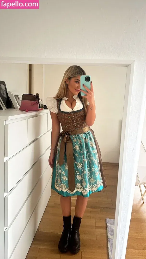 Felicia Fuchs Onlyfans Photo Gallery 