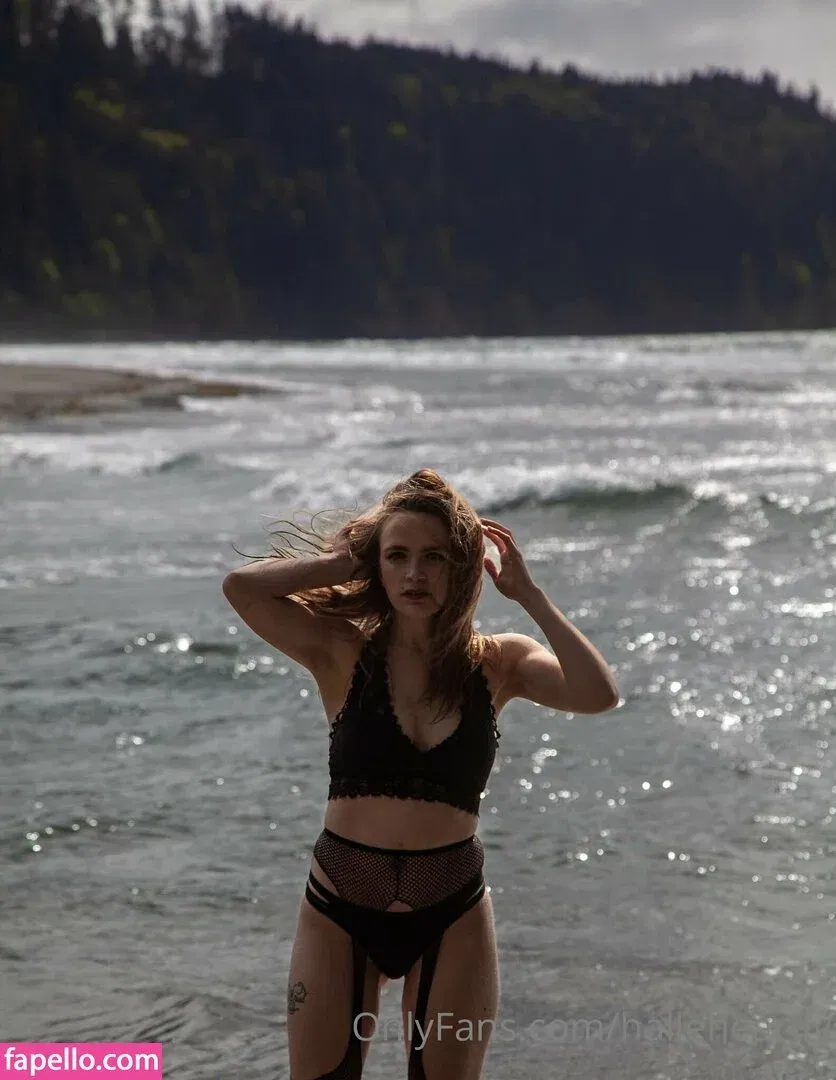 halleheartly Onlyfans Photo Gallery 