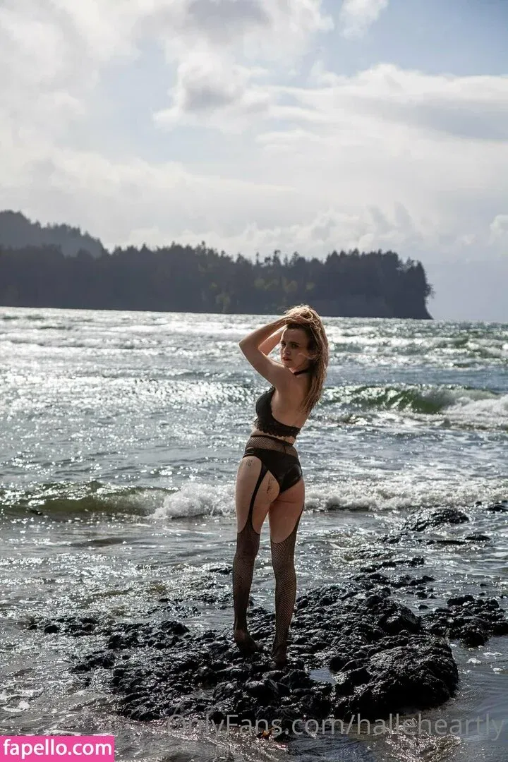 halleheartly Onlyfans Photo Gallery 