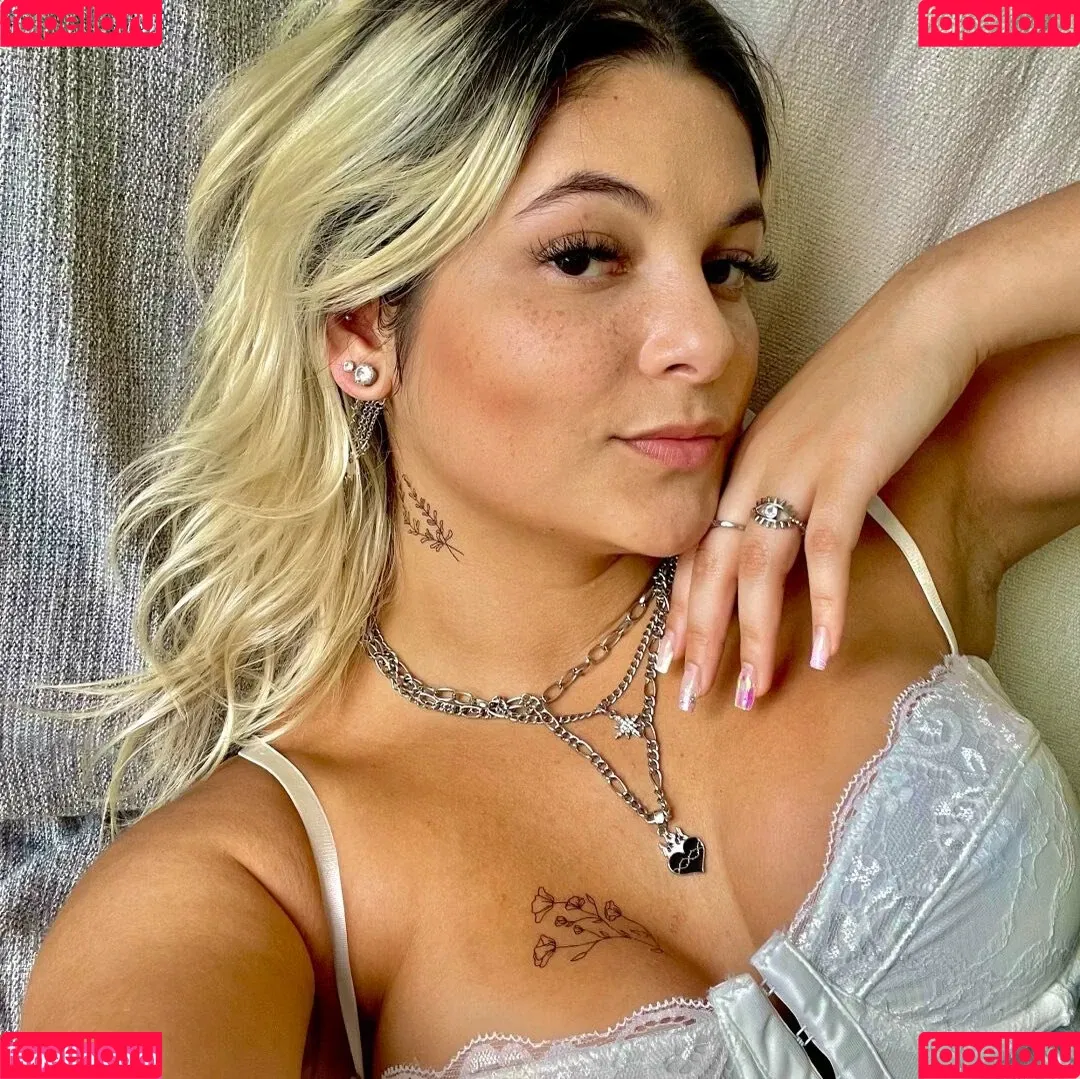 Isabela Roza Onlyfans Photo Gallery 