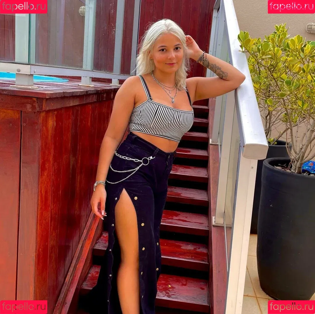 Isabela Roza Onlyfans Photo Gallery 