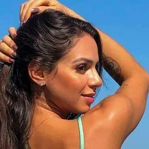 Thaieny Kenis Onlyfans Photo Gallery 