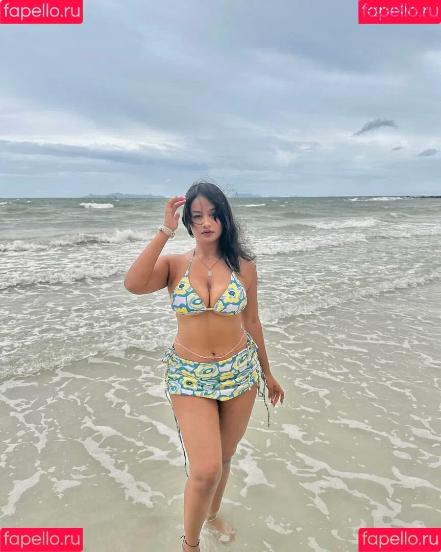 Prakriti Saha Onlyfans Photo Gallery 