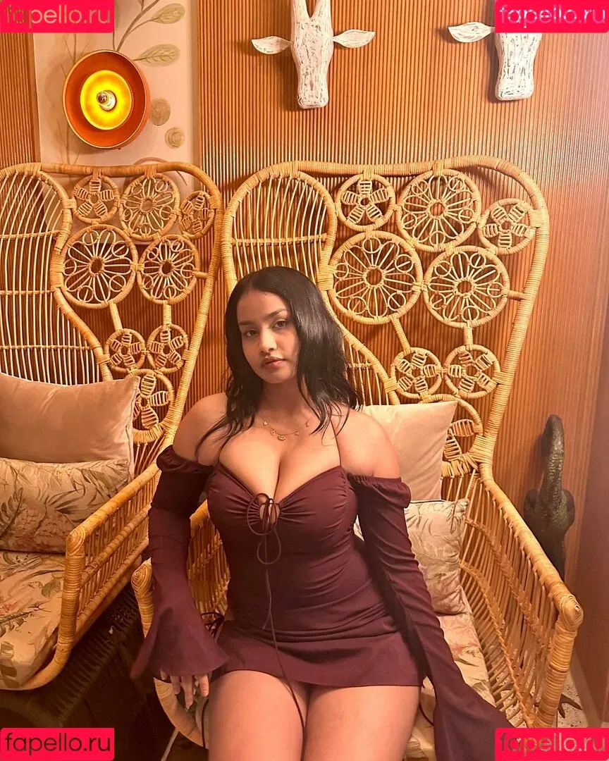 Prakriti Saha Onlyfans Photo Gallery 