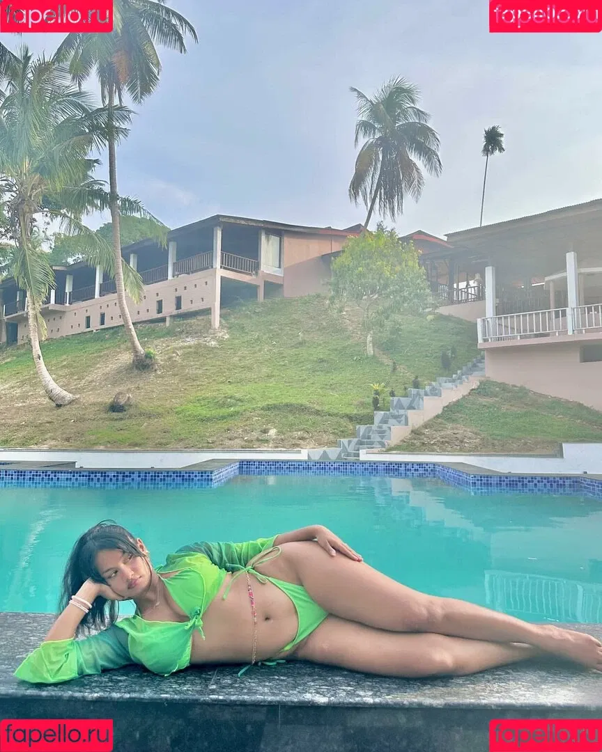 Prakriti Saha Onlyfans Photo Gallery 