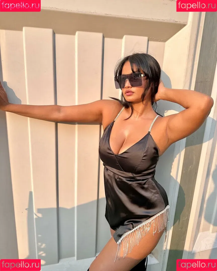 Prakriti Saha Onlyfans Photo Gallery 