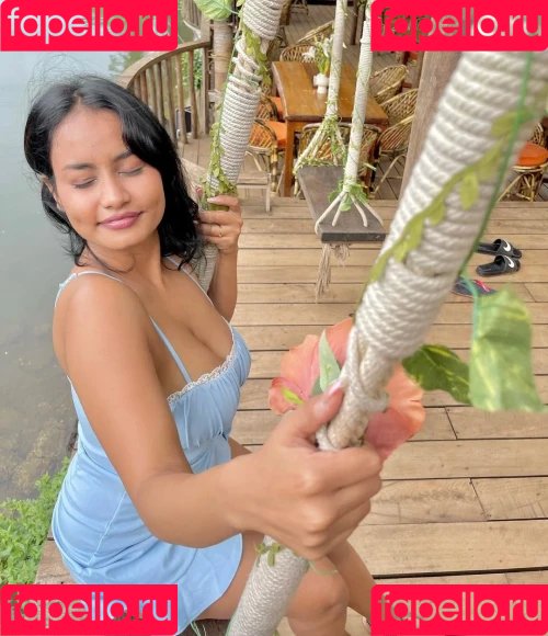 Prakriti Saha Onlyfans Photo Gallery 