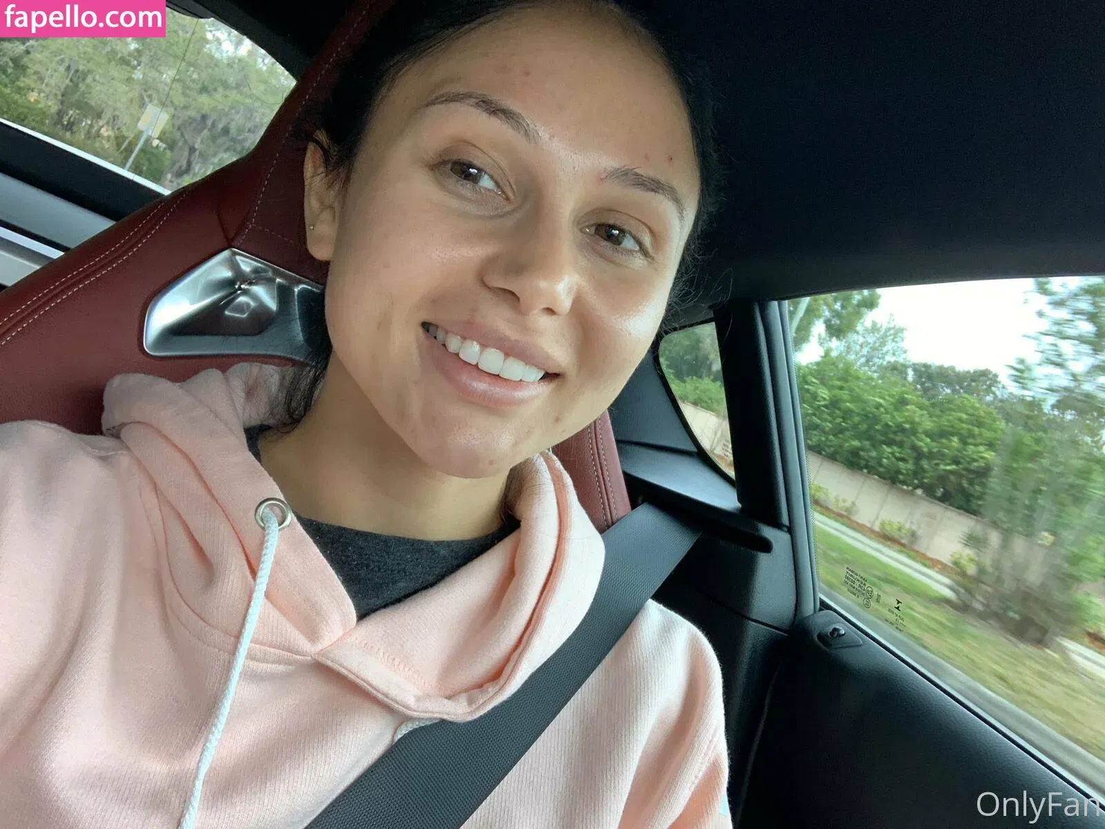 arianamarie Onlyfans Photo Gallery 