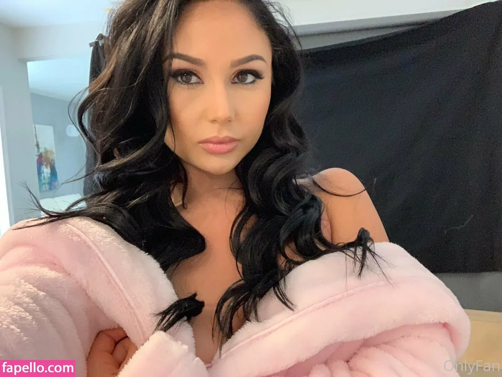 arianamarie Onlyfans Photo Gallery 