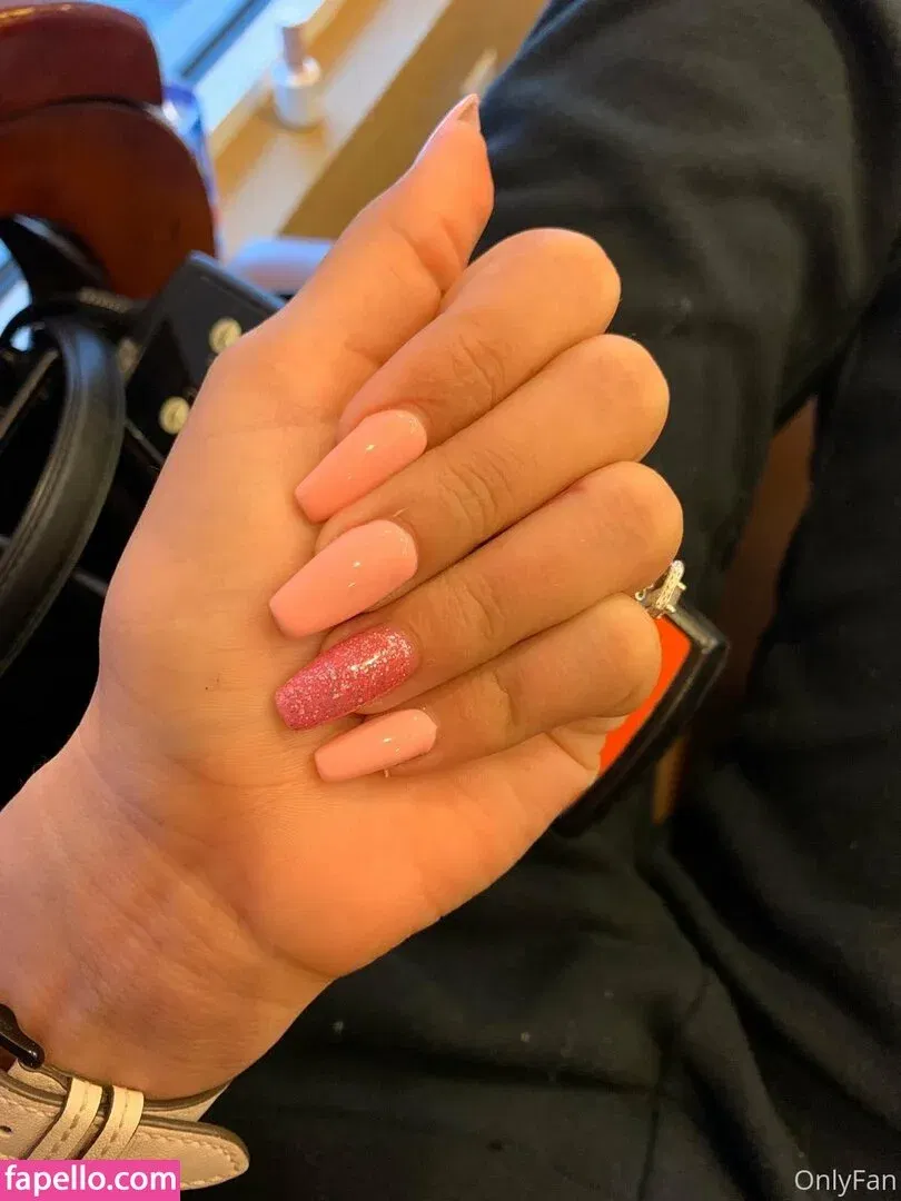 arianamarie Onlyfans Photo Gallery 