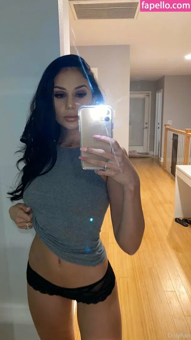 arianamarie Onlyfans Photo Gallery 
