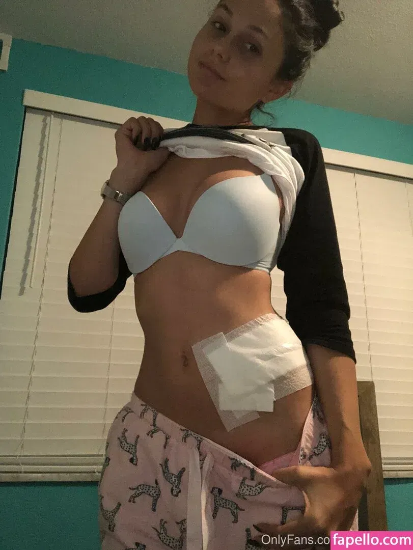 arianamarie Onlyfans Photo Gallery 